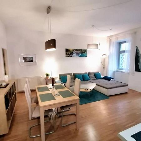 Nd Exquisites Wundervolles Ruhiges Terrassenapartment Mit Garage Wien Exteriör bild