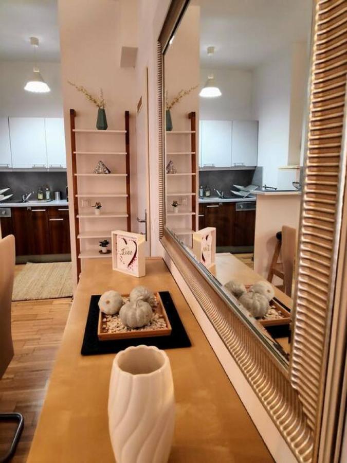 Nd Exquisites Wundervolles Ruhiges Terrassenapartment Mit Garage Wien Exteriör bild