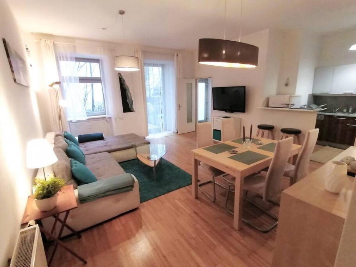 Nd Exquisites Wundervolles Ruhiges Terrassenapartment Mit Garage Wien Exteriör bild