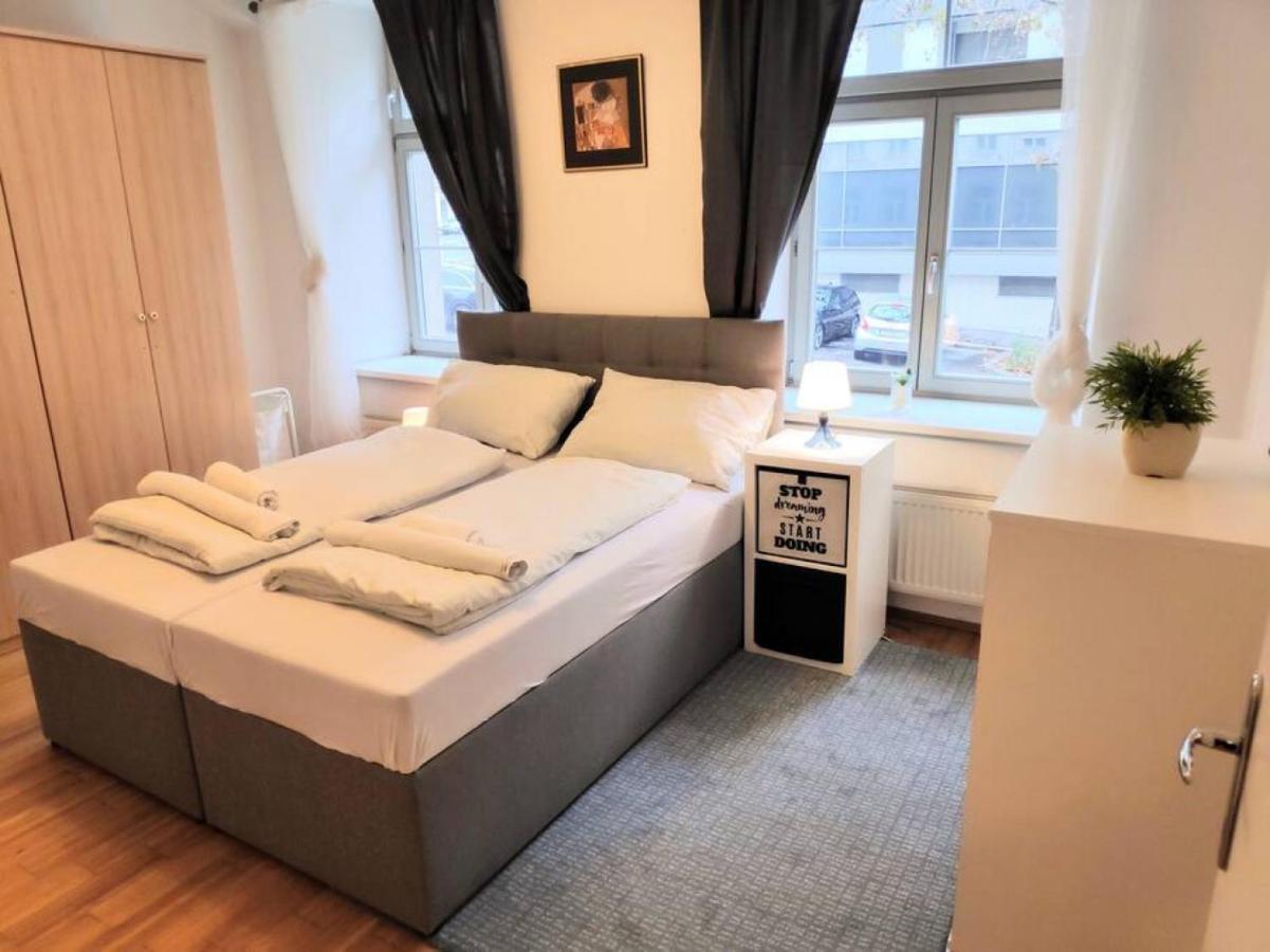 Nd Exquisites Wundervolles Ruhiges Terrassenapartment Mit Garage Wien Exteriör bild