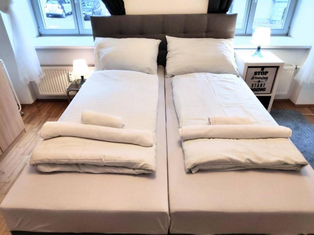 Nd Exquisites Wundervolles Ruhiges Terrassenapartment Mit Garage Wien Exteriör bild
