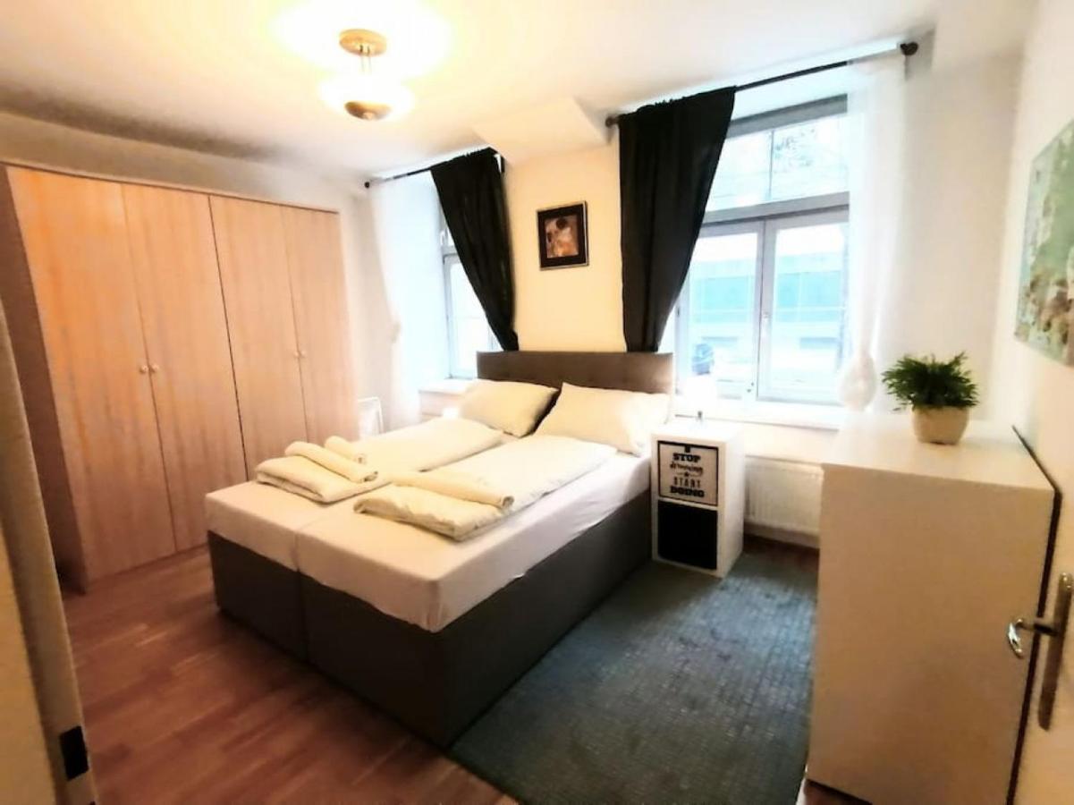 Nd Exquisites Wundervolles Ruhiges Terrassenapartment Mit Garage Wien Exteriör bild