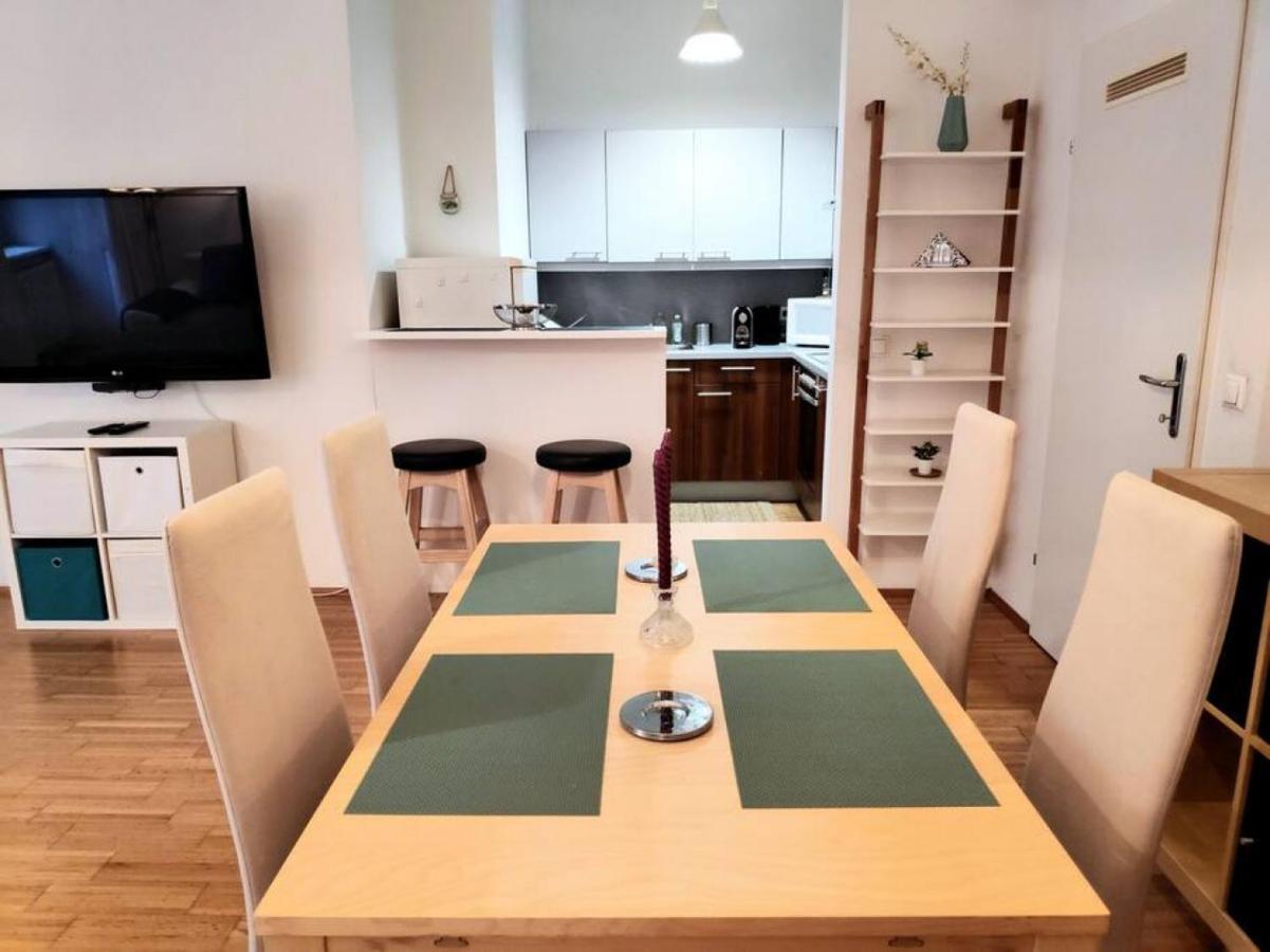 Nd Exquisites Wundervolles Ruhiges Terrassenapartment Mit Garage Wien Exteriör bild