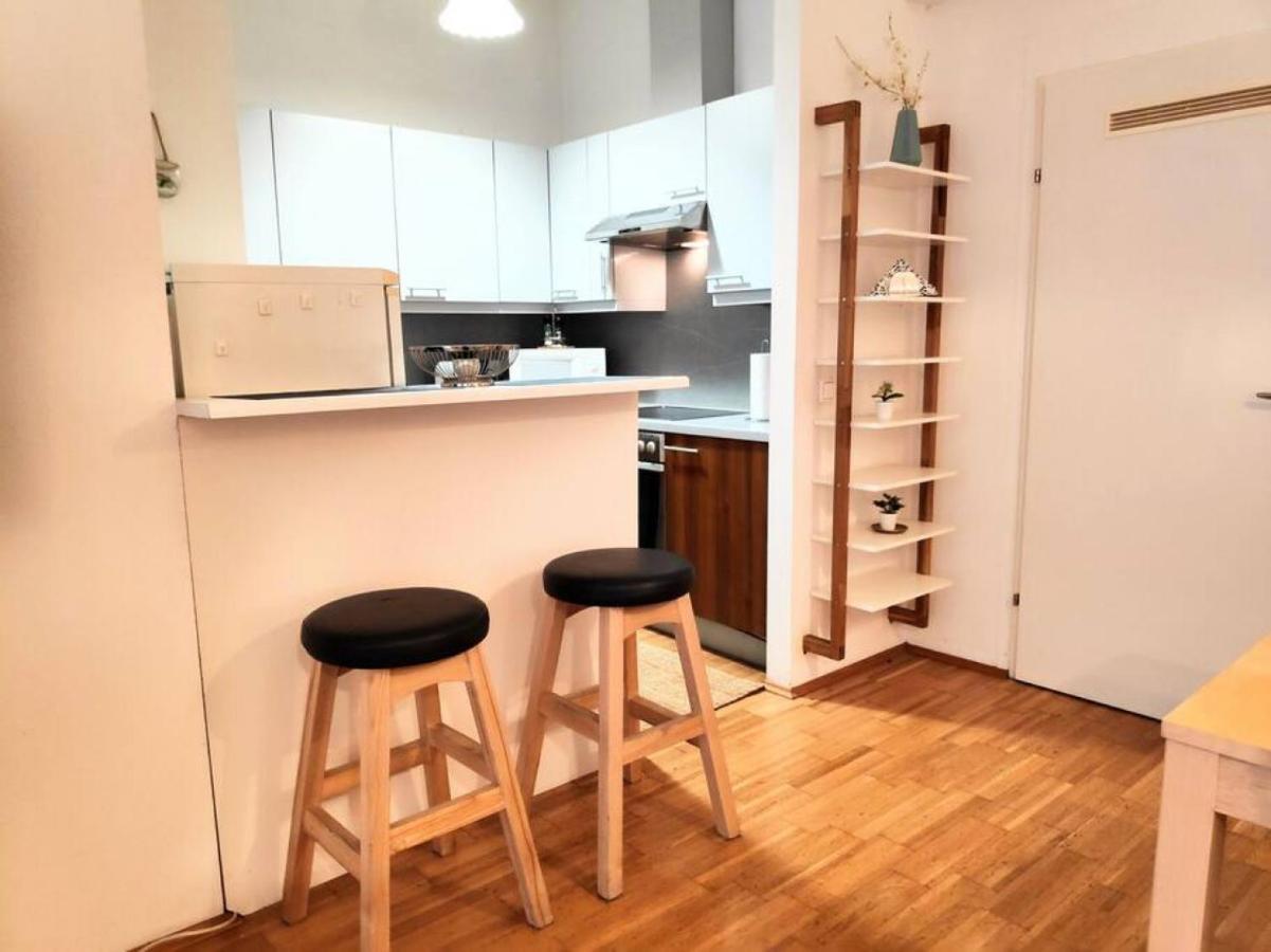 Nd Exquisites Wundervolles Ruhiges Terrassenapartment Mit Garage Wien Exteriör bild