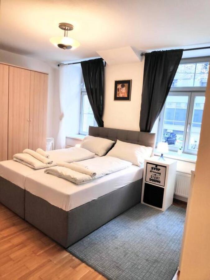 Nd Exquisites Wundervolles Ruhiges Terrassenapartment Mit Garage Wien Exteriör bild