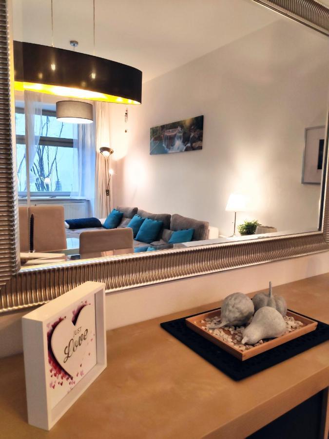 Nd Exquisites Wundervolles Ruhiges Terrassenapartment Mit Garage Wien Exteriör bild
